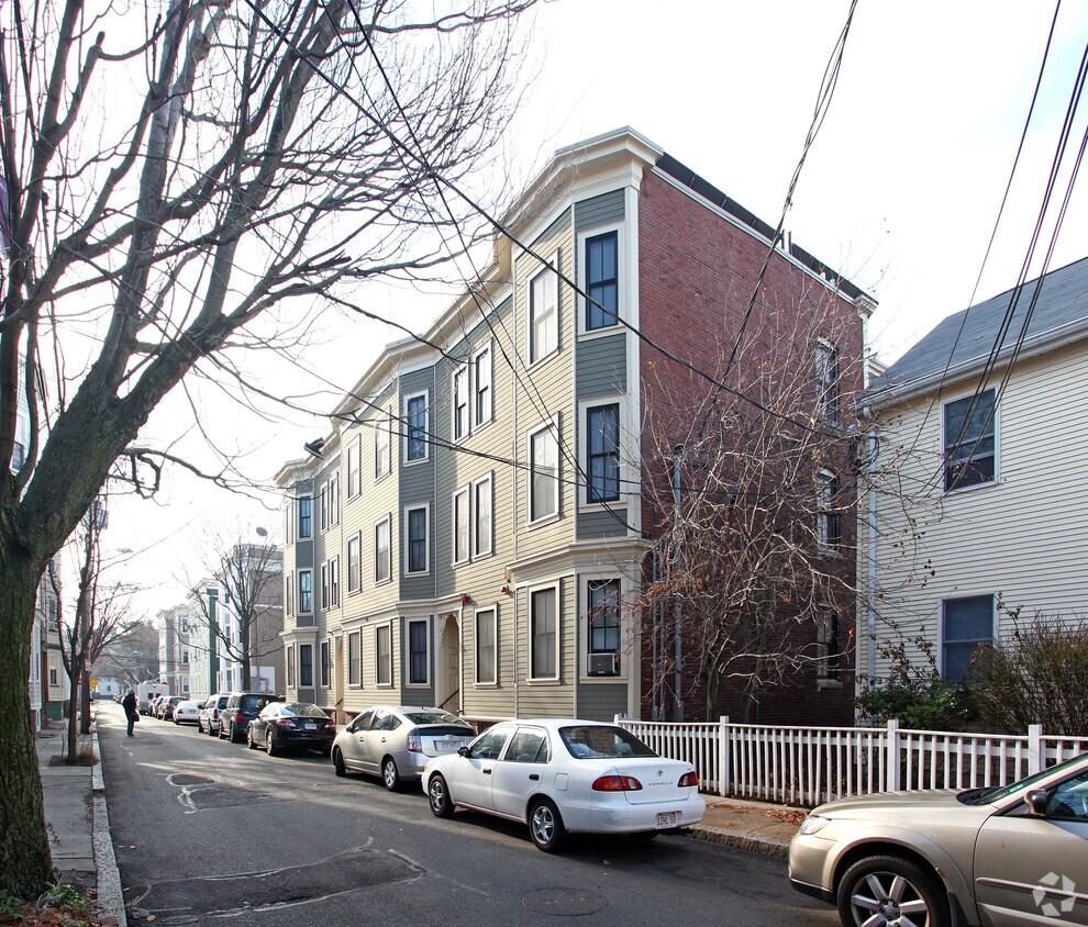 Building Photo - 95-97 Pine St