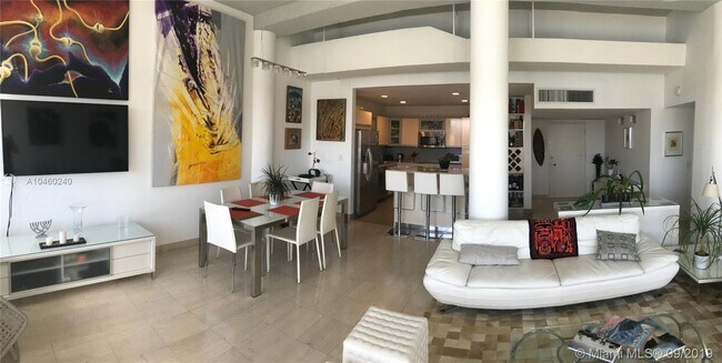 Foto del edificio - 900 Bay Dr