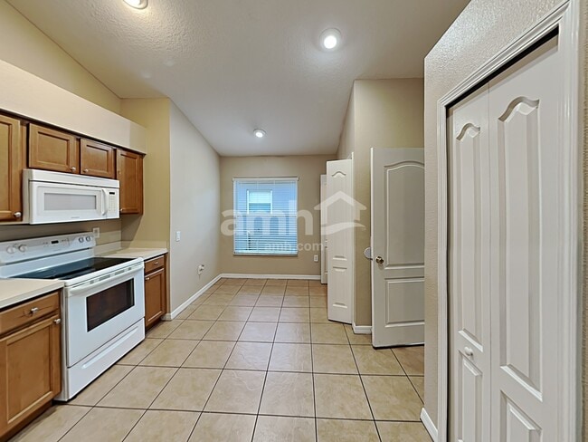 Building Photo - 8125 Alamosa Wood Ave