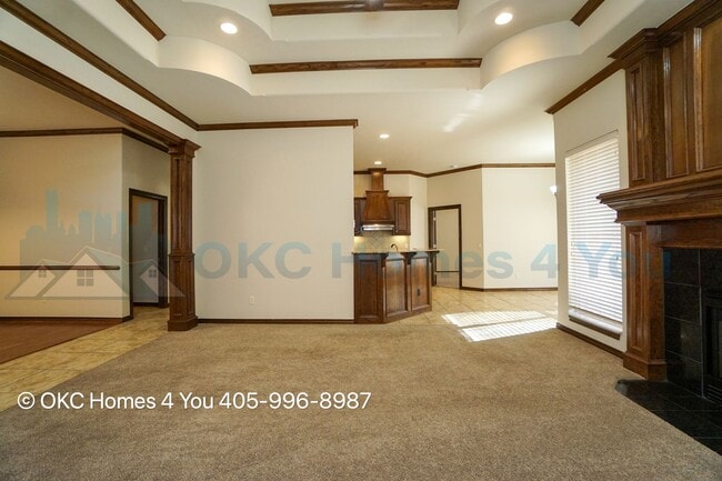 Building Photo - Executive Home in Yukon