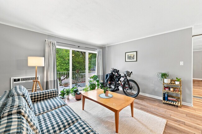 Foto del edificio - 5115 Blodgett Ave