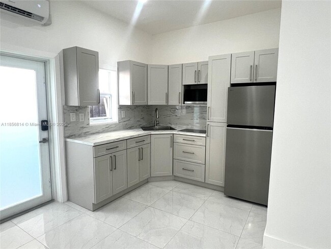 Building Photo - 24424 SW 118 Ct