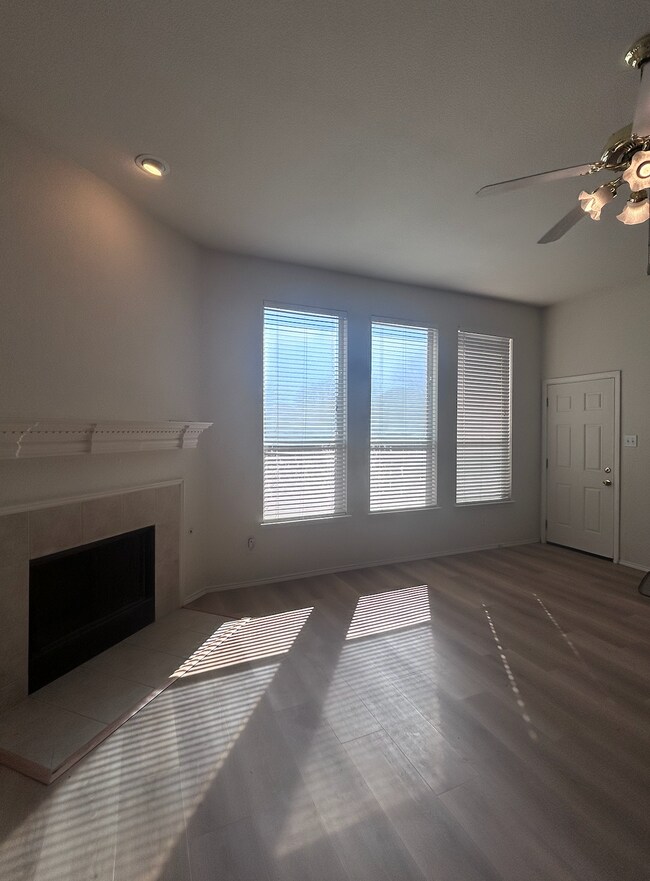 Photo - 4448 Waskom Dr House