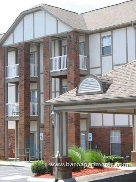 Building Photo - The Villas at Londontown