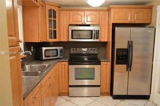 Building Photo - 404 NW 68th Ave