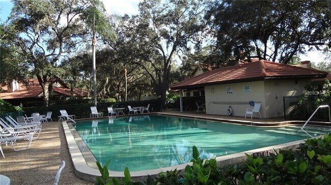 Foto del edificio - 7337 Oak Moss Dr