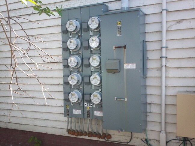 Electricidad renovada - 5 Winter St