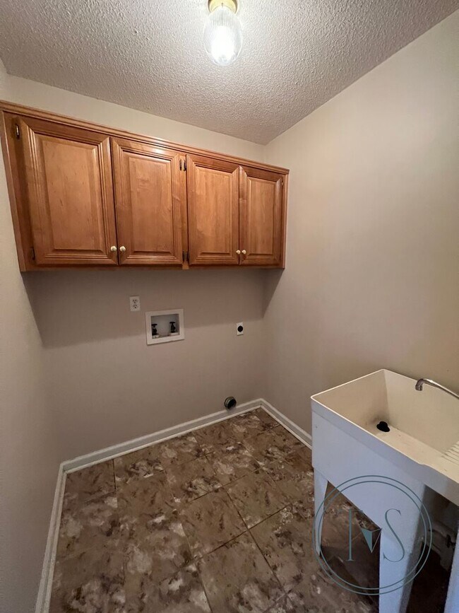 Foto del edificio - SPRING MOVE-IN SPECIAL: $300 OFF 1ST MONTH...
