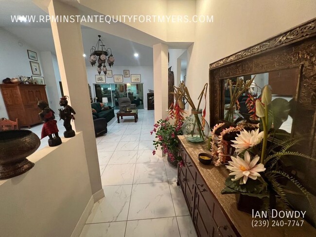 Building Photo - Captivating 4-Bedroom Furnished Residence ...