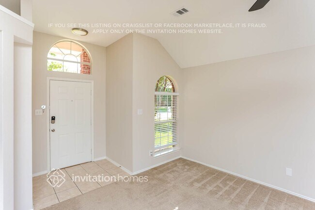 Foto del edificio - 117 Sequoia Rd