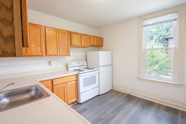 Building Photo - 315 South Ave