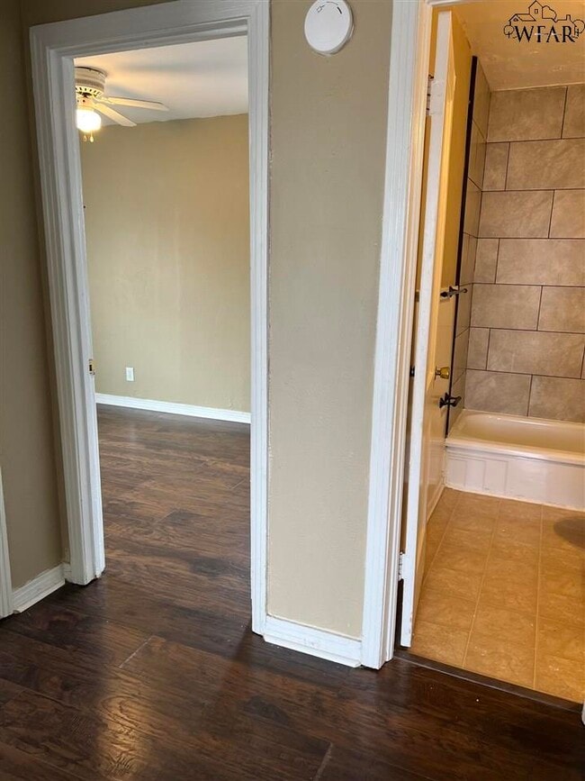 Foto del edificio - 2919 Featherston Ave