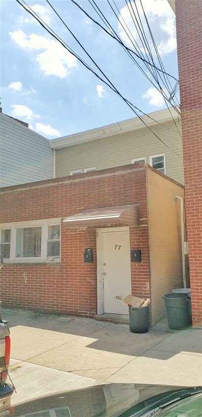 Building Photo - 77 Wallis Ave