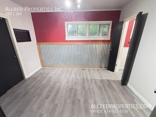 Foto del edificio - 621 N Leverett