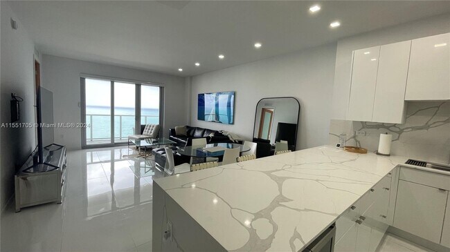 Building Photo - 5701 Collins Ave
