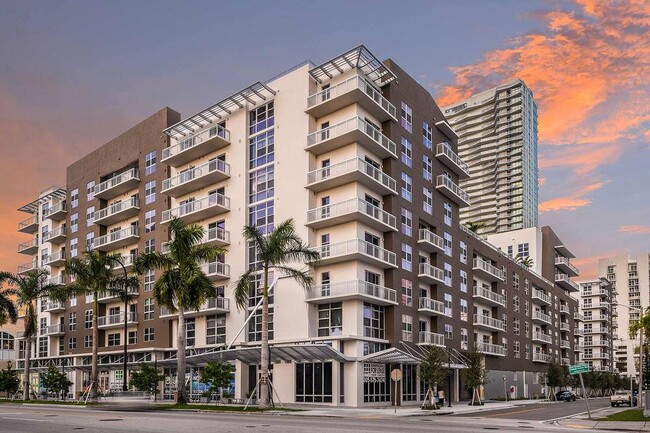 Foto del edificio - 2703 Biscayne Blvd