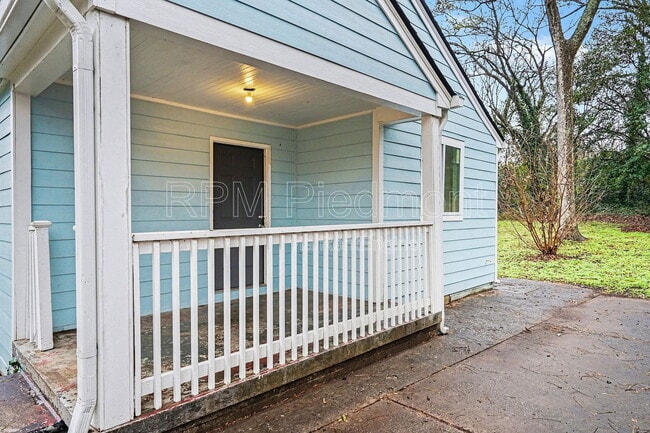 Building Photo - 2135 Jernigan Dr SE