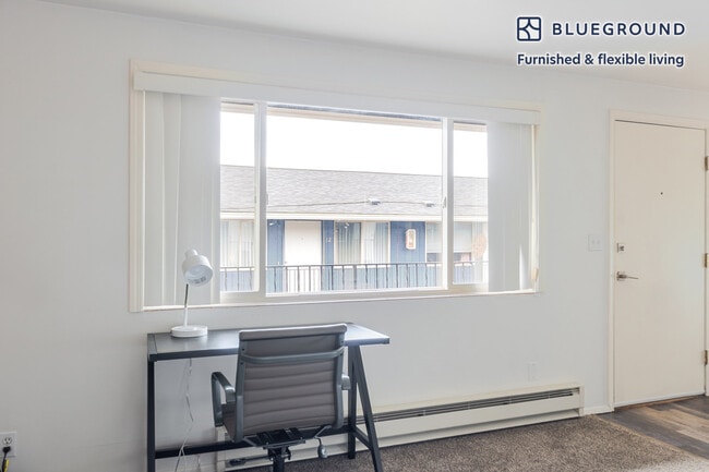 Building Photo - 4235 27th Ave W