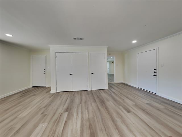 Building Photo - 2702 Wallin Dr