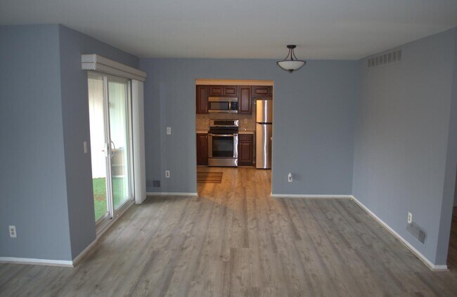 Building Photo - 30831 Hunters Dr