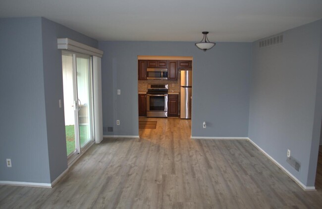 Building Photo - 30831 Hunters Dr