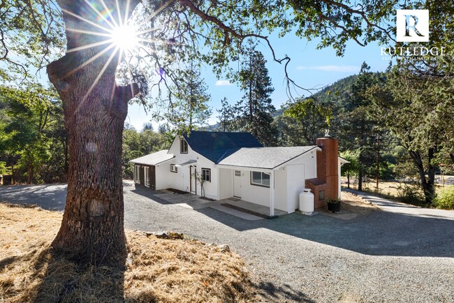 Foto del edificio - Country Living with a View / 4 miles from Jacksonville