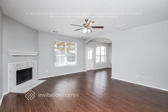 Foto del edificio - 11900 Brown Fox Dr