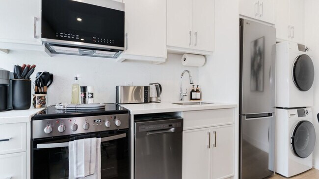 Photo du bâtiment - 168 McCaul St