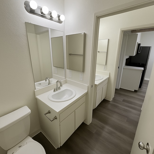 Interior Photo - Windward Isle