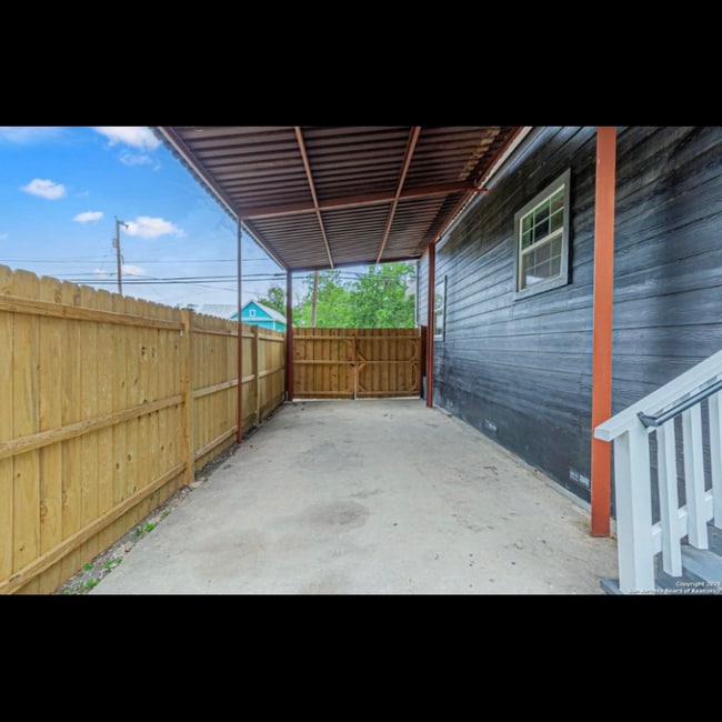 Photo - 210 N San Jacinto St Apartment