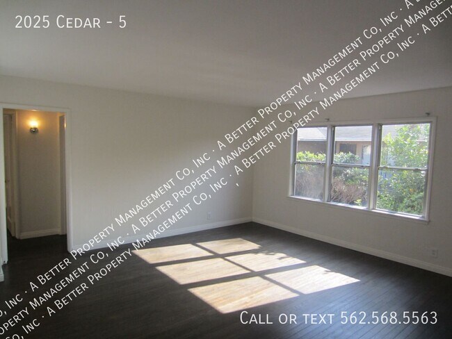 Foto del edificio - 2025 Cedar-5
