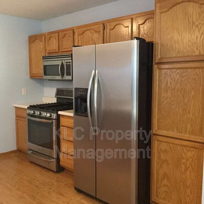 Foto del edificio - 1914 NW School St