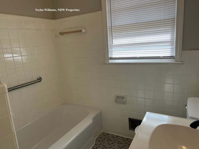 Foto del edificio - 1100 N Cambridge Cir