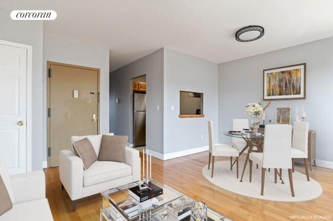 Foto del edificio - 722 Marcy Ave