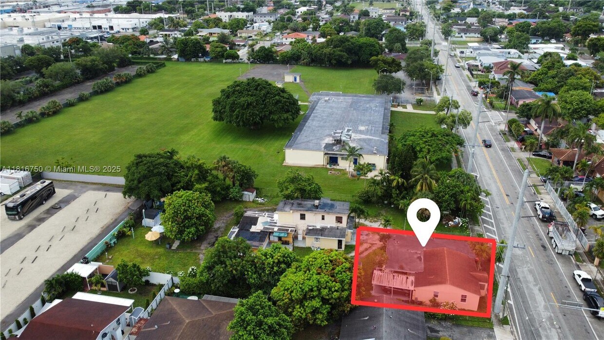 Foto principal - 765 W 23rd St