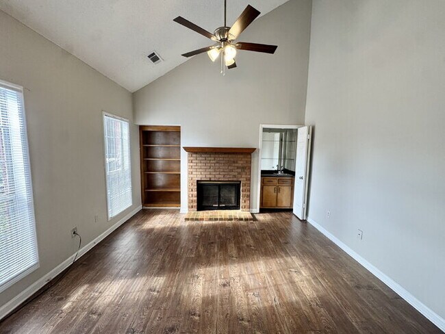 Building Photo - 6564 Whitetail Ln