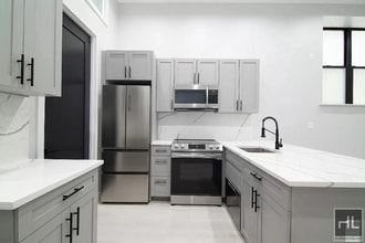 Building Photo - STANTON ST.