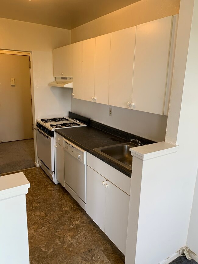 25 Sunnyside Dr Unit 3A, Yonkers, NY 10705 Condo for Rent in Yonkers