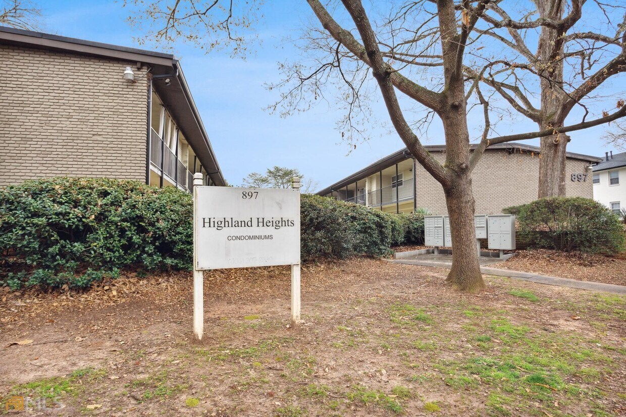 Foto principal - 897 North Highland Avenue Northeast