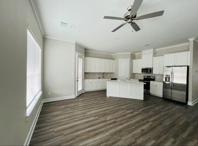 Foto del edificio - 201 Fairway Dr