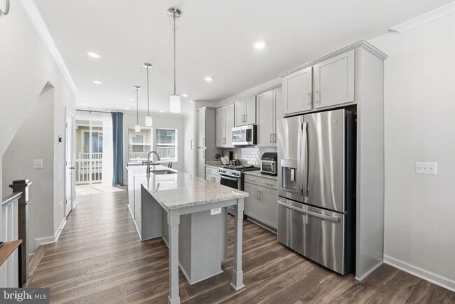 Foto del edificio - 16122 Columbus Ave