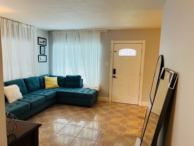 Foto del edificio - 2913 W Saint Conrad St