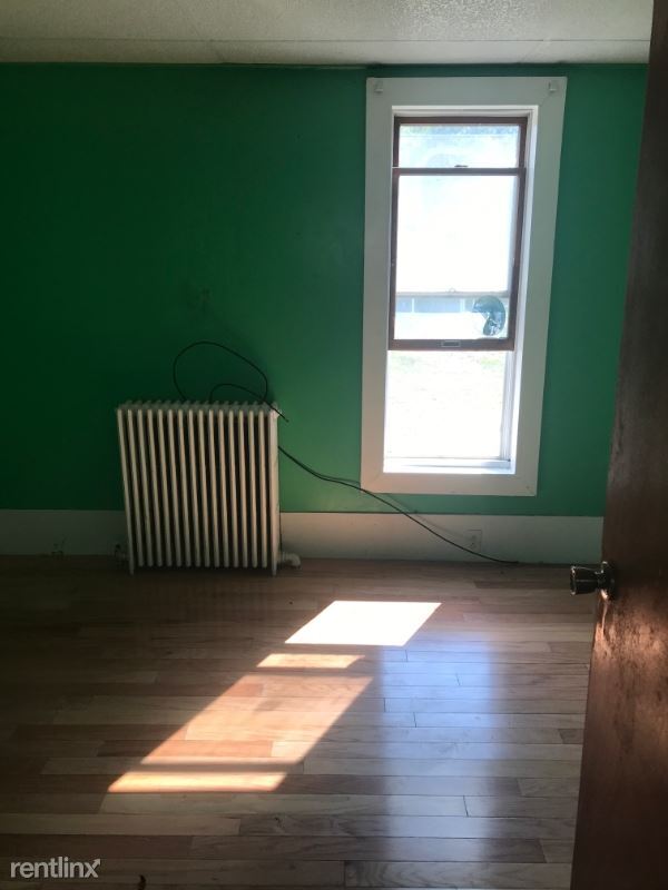 Building Photo - 3 br, 1 bath House - 112 Lansing Ave