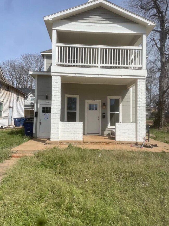 Foto del edificio - 516 E Harrison Ave