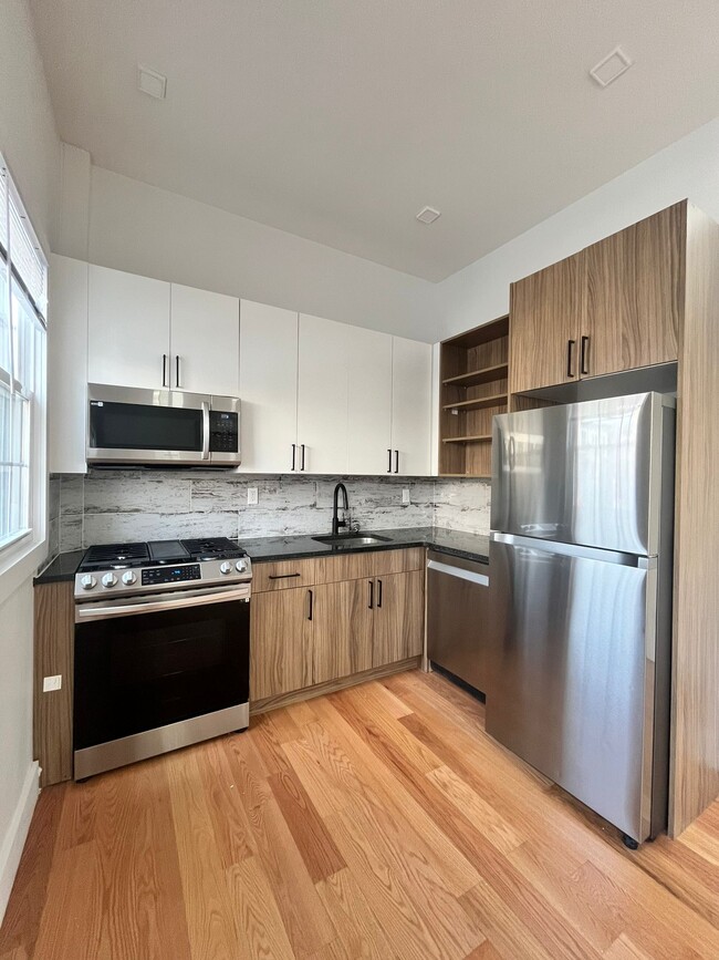 Building Photo - 285 Webster Ave