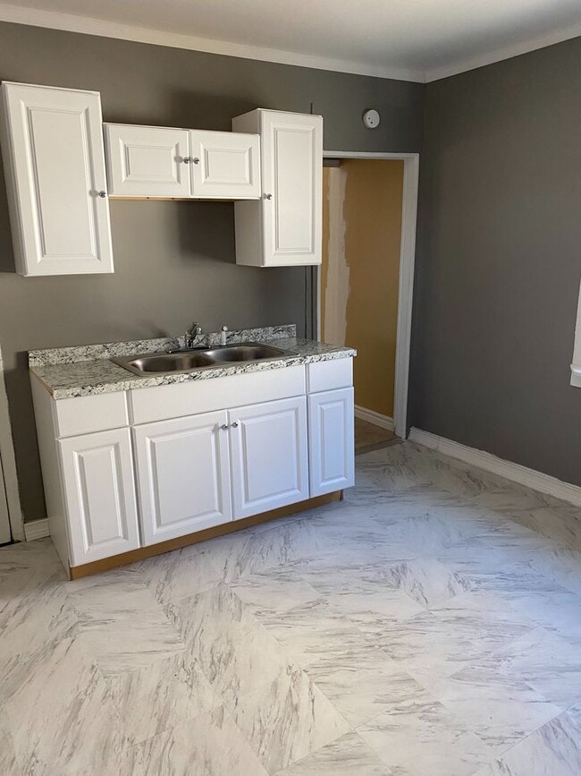 Foto del edificio - Single Family Home, Valley View School District, Gas heat, Private off Street Parking