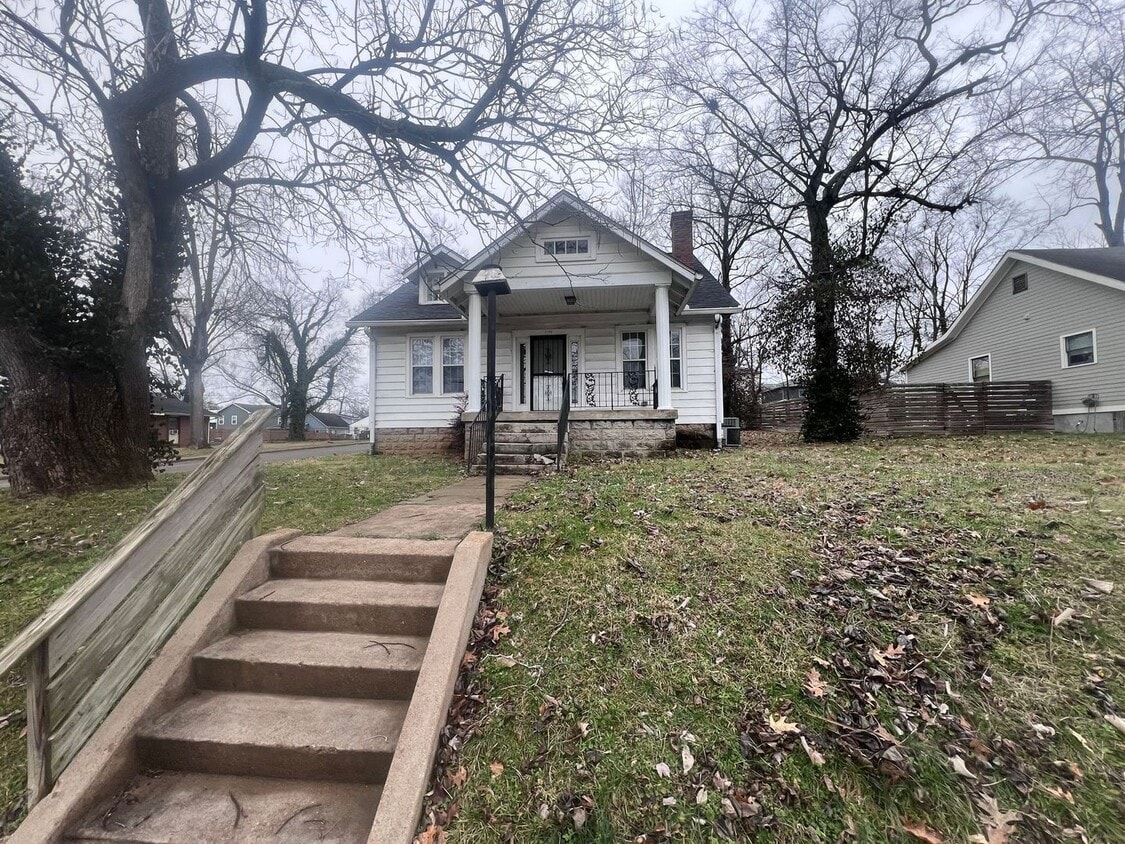 Photo - 1100 N. 6th Street - READY FOR SHOWING SOON