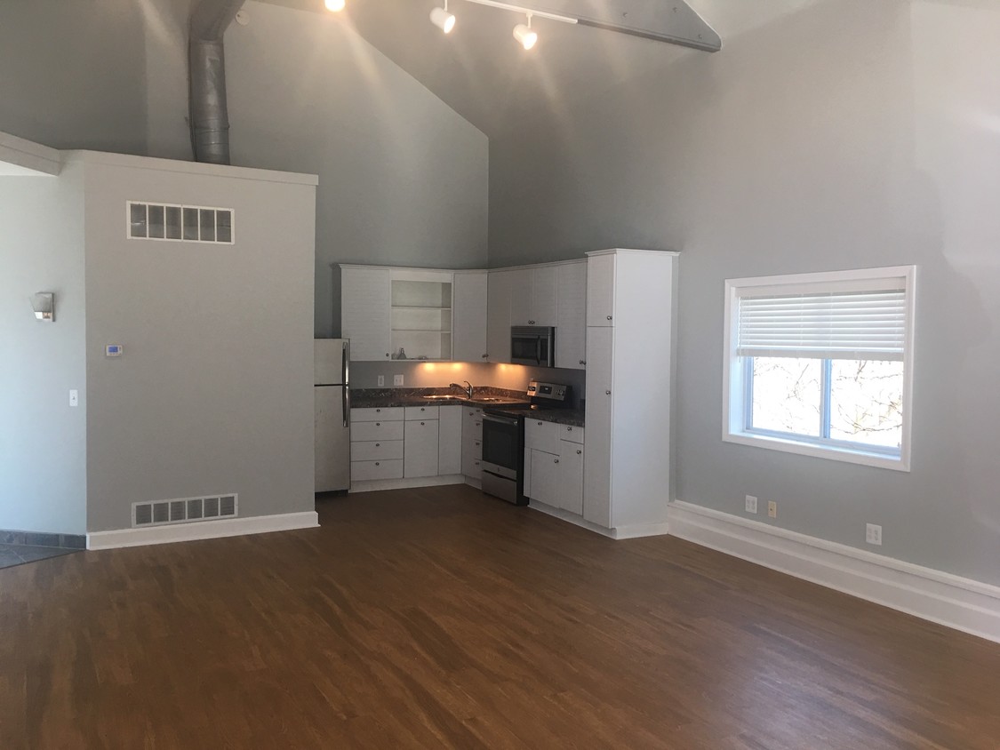 Foto principal - 1215 S Lafayette Ave