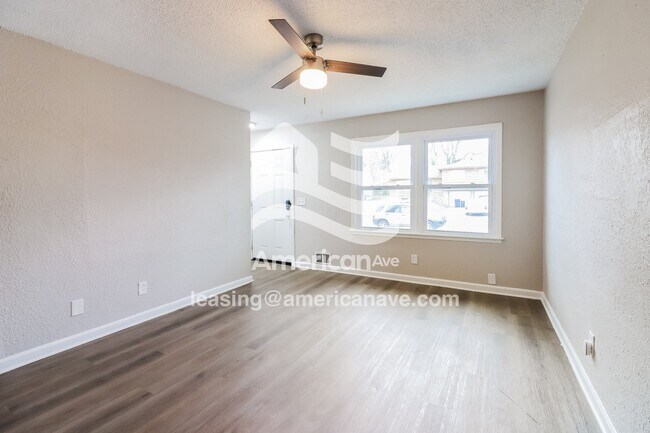 Foto del edificio - 7025 Monroe Ave