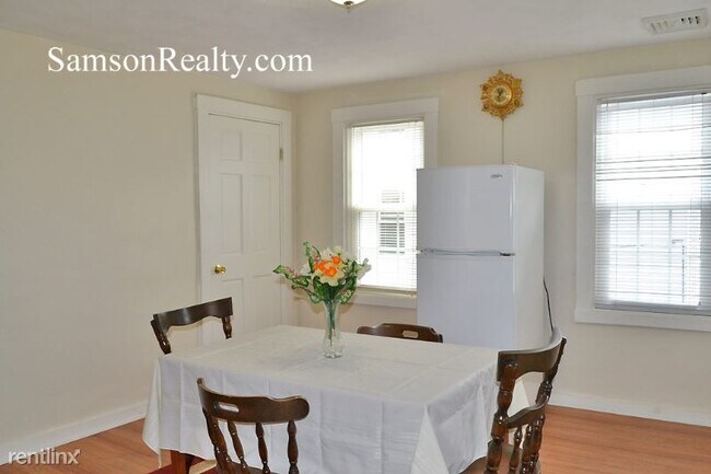Foto del edificio - 1 br, 1 bath Condo - 182 Ives St 2 Unit 2